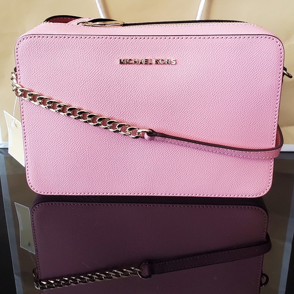Michael Kors Handbags - NWT - Michael Kors Crossbody Bag 👛